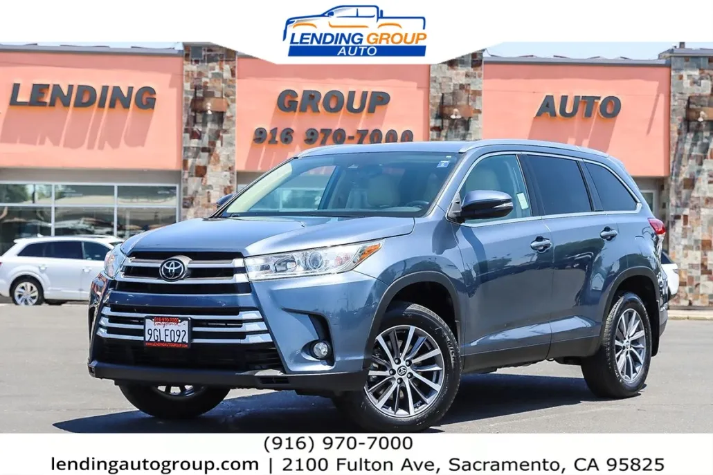 2019 Toyota Highlander XLE photo 1