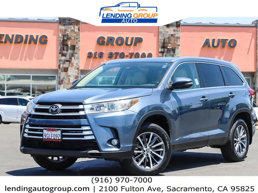 2019 Toyota Highlander XLE photo 1