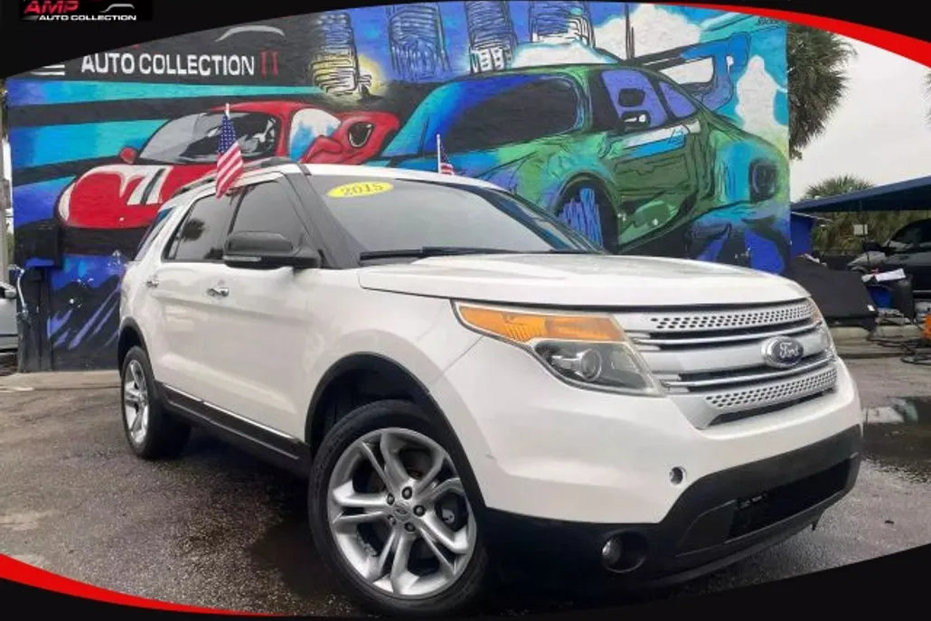 2015 Ford Explorer XLT Sport photo 1