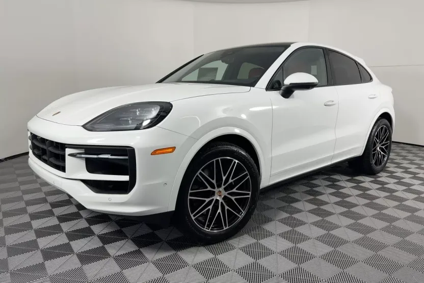 2026 Porsche Cayenne Coupe photo 1