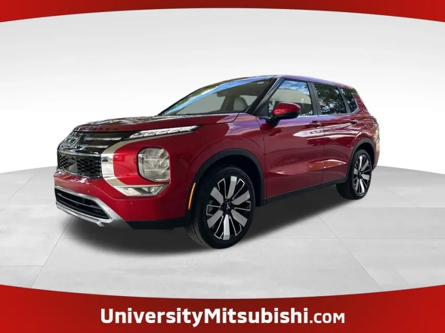 2025 Mitsubishi Outlander SE photo 1