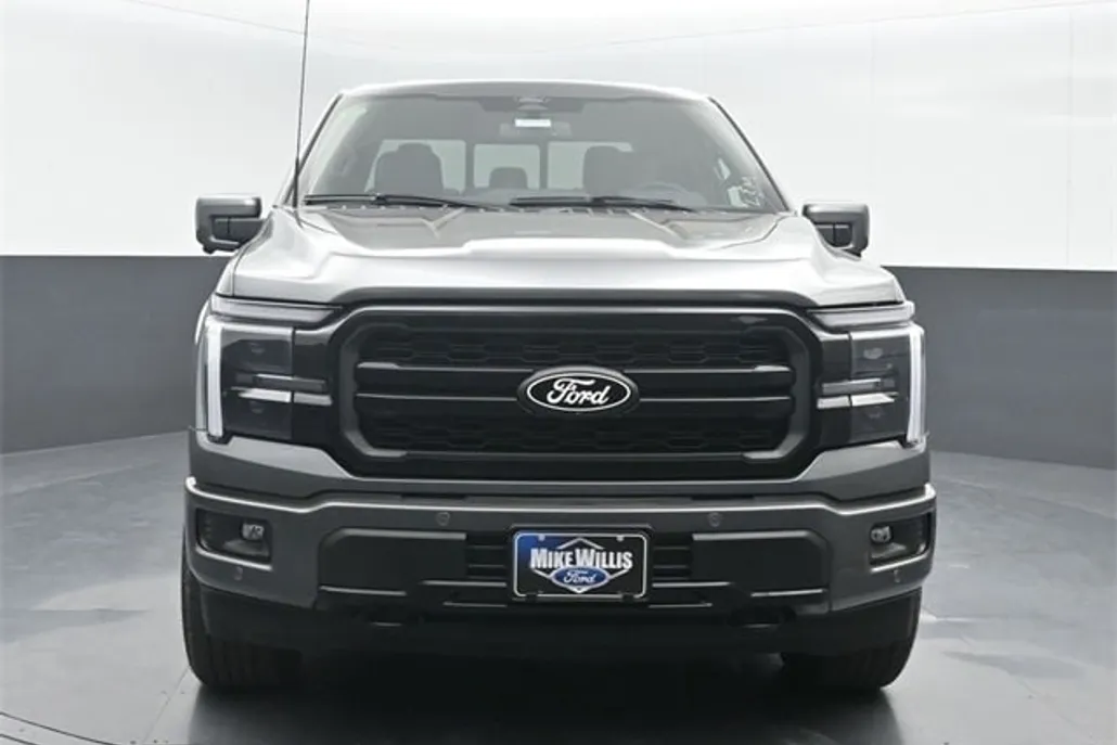 2025 Ford F-150 Lariat photo 1