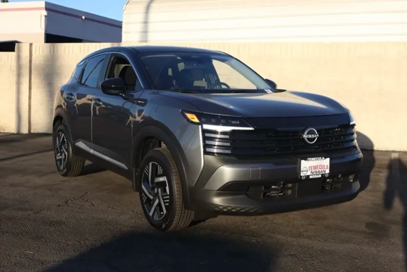 2025 Nissan Kicks SV photo 1