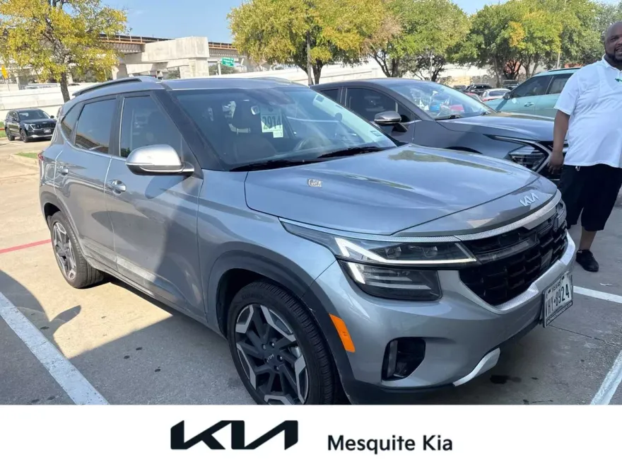 2024 Kia Seltos SX photo 1