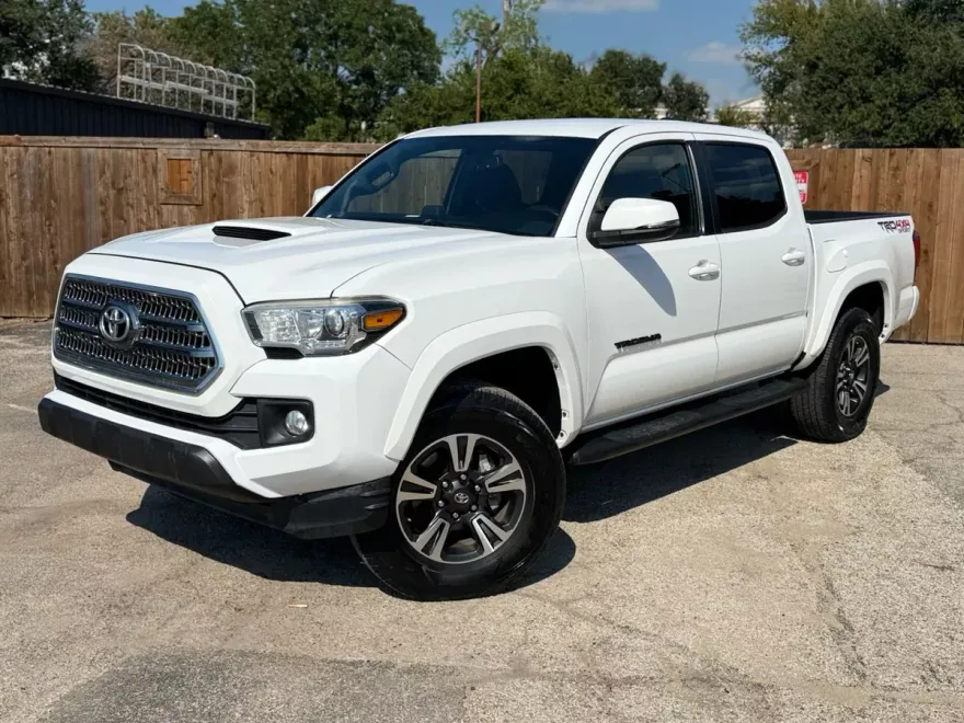 2017 Toyota Tacoma SR5 Sport TRD Pro photo 1