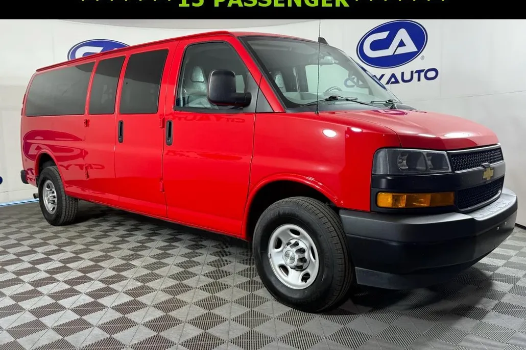 2023 Chevrolet Express 3500 LS photo 1