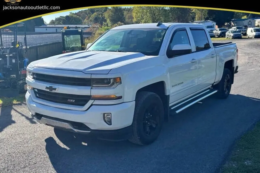 2017 Chevrolet Silverado 1500 LT Z71 photo 1