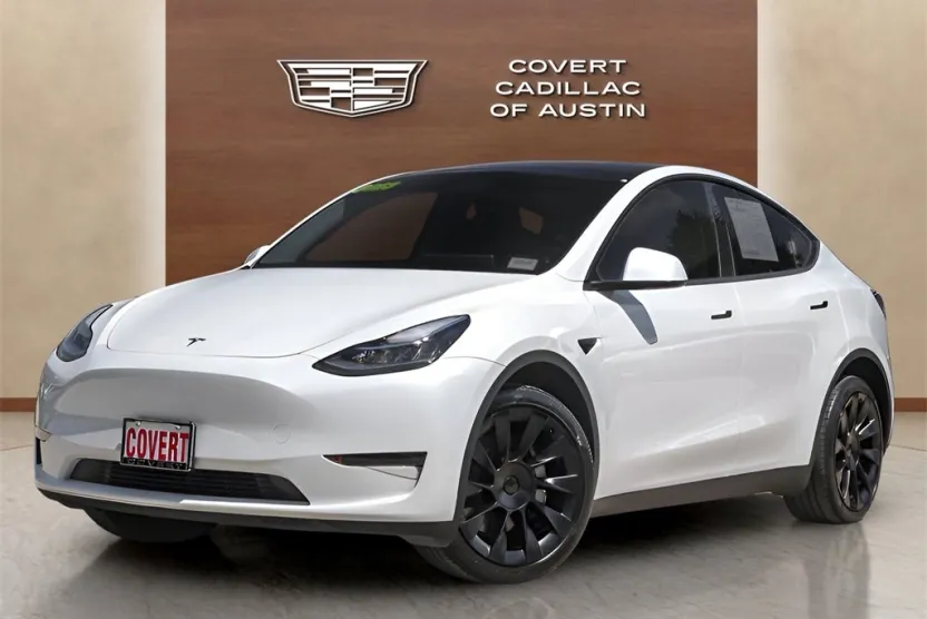 2023 Tesla Model Y Long Range photo 1