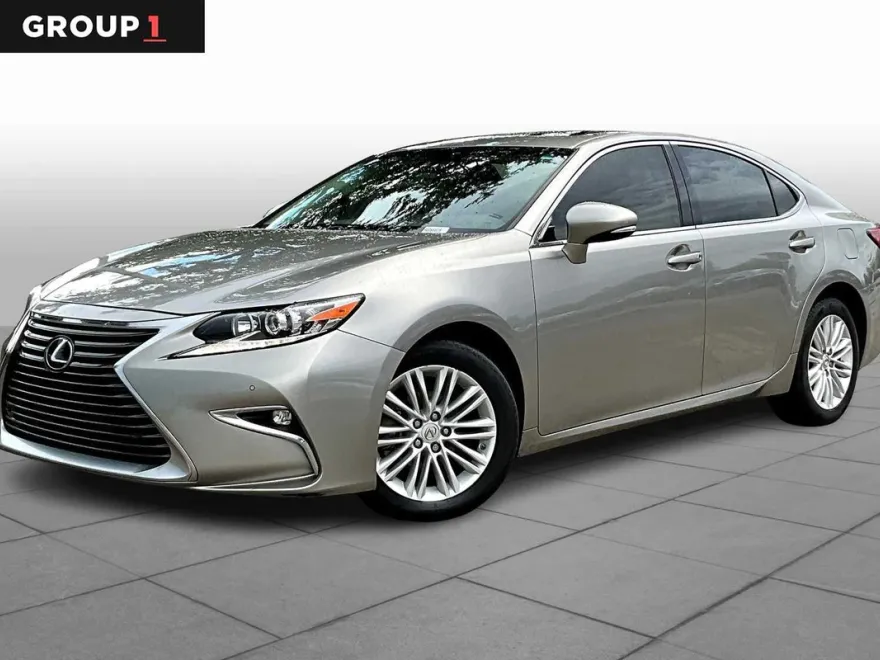 2017 Lexus ES 350 photo 1