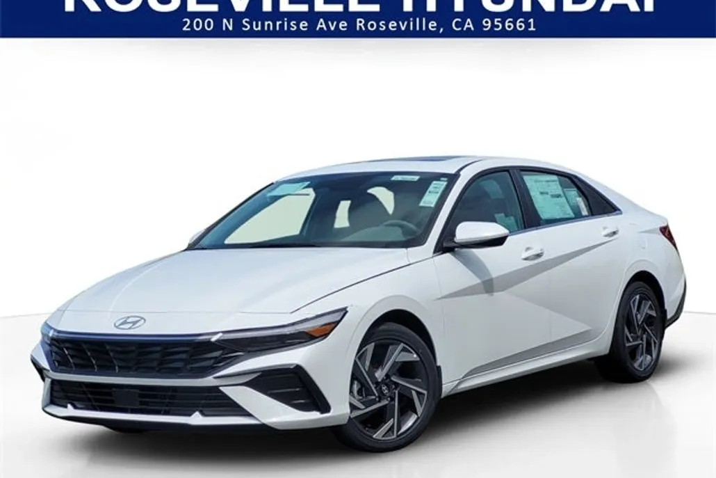 2025 Hyundai Elantra SEL Convenience photo 1
