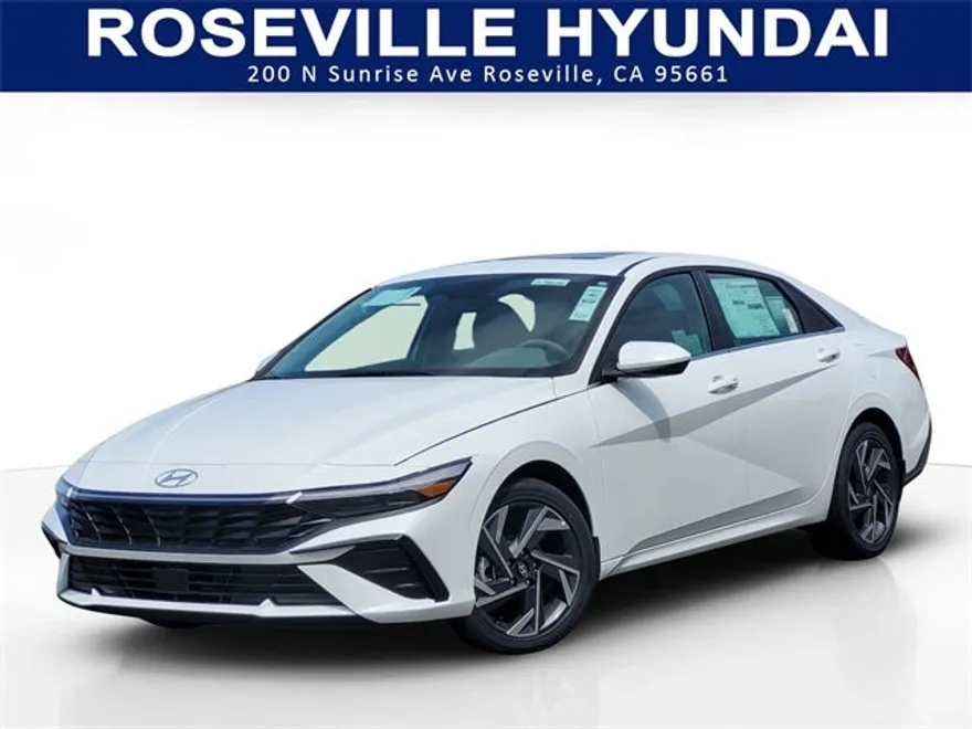 2025 Hyundai Elantra SEL Convenience photo 1