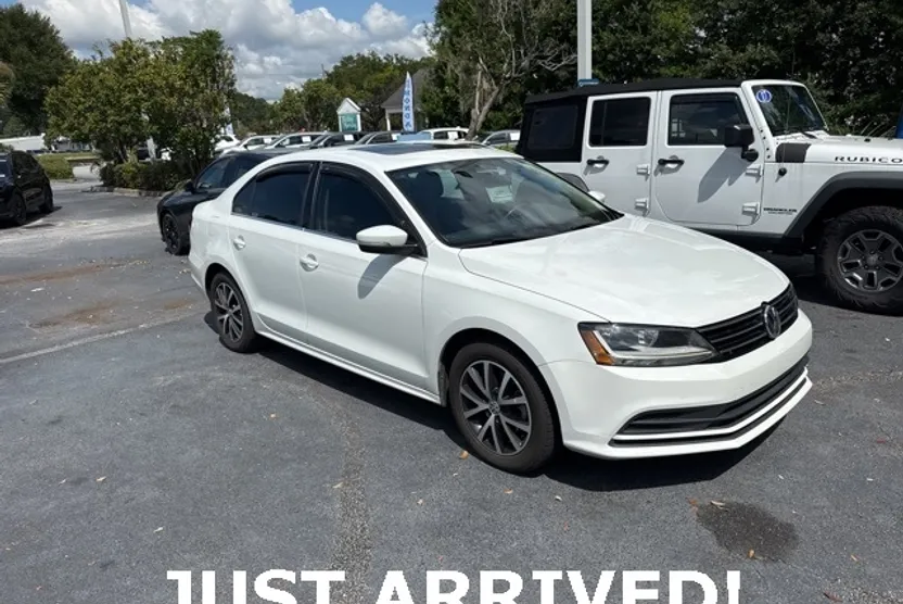 2017 Volkswagen Jetta 1.4T SE photo 1