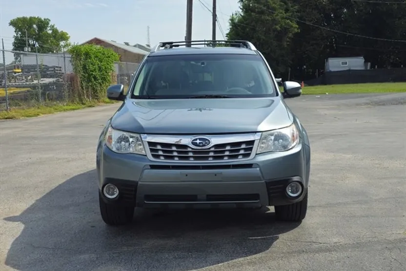 2012 Subaru Forester 2.5X Touring photo 1