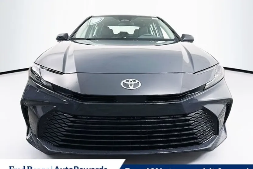 2026 Toyota Camry LE photo 1