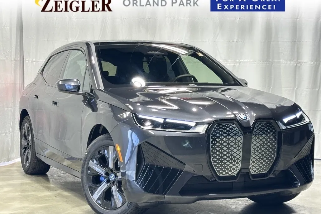 2025 Bmw iX photo 1