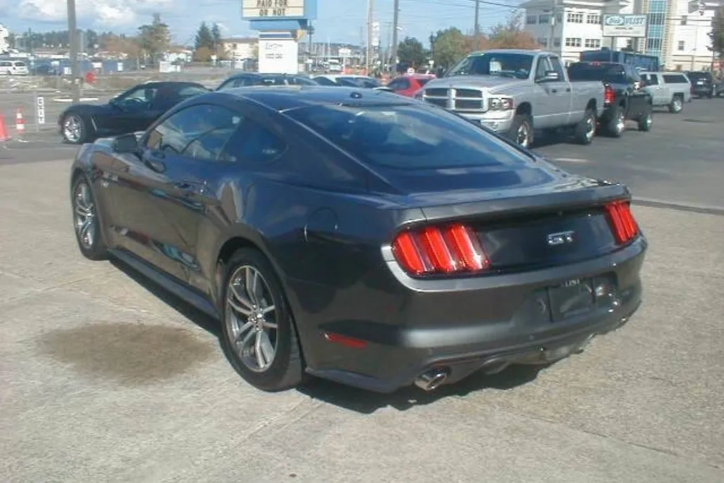 2016 Ford Mustang GT Premium photo 1