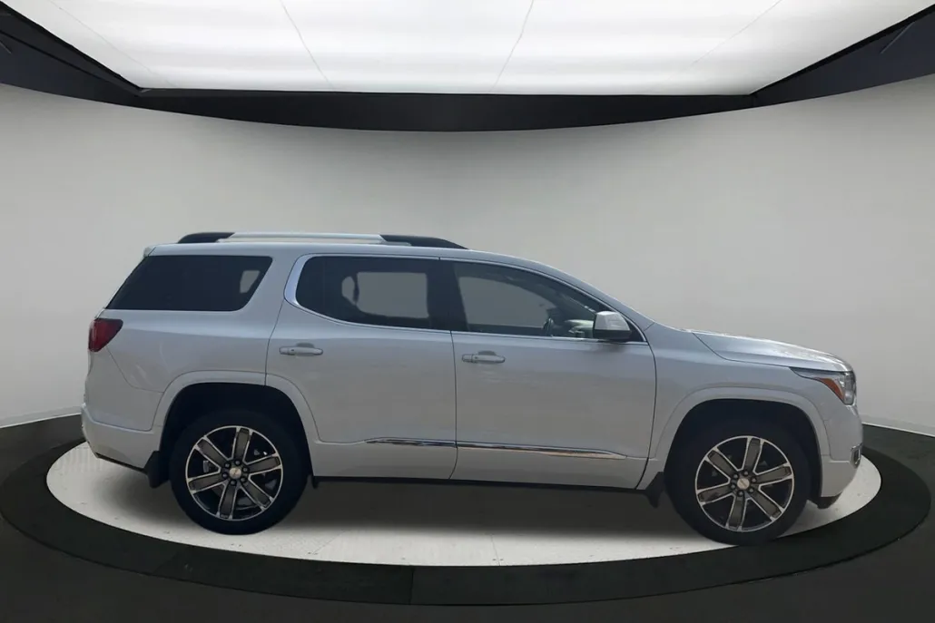 2019 Gmc Acadia Denali photo 1