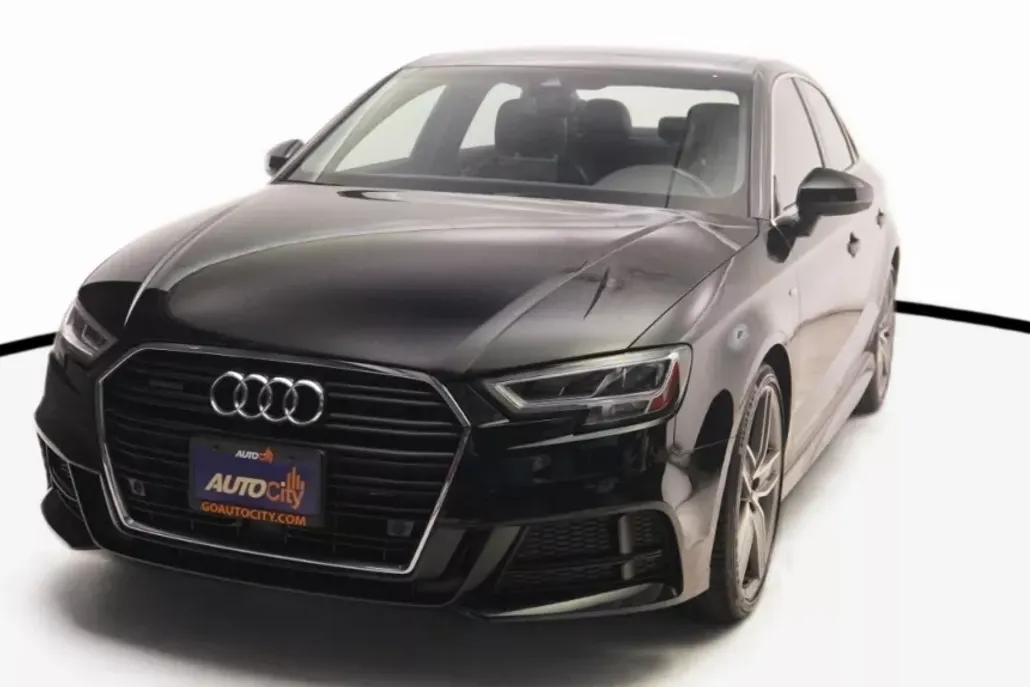 2018 Audi A3 Prestige photo 1
