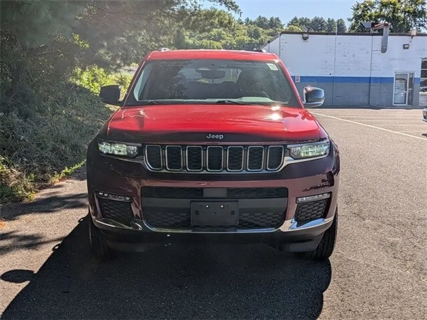 2022 Jeep Grand Cherokee Limited photo 1