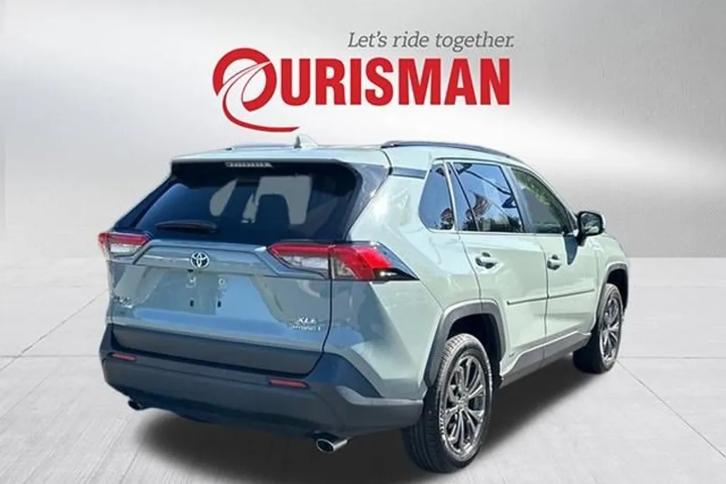 2022 Toyota RAV4 Hybrid XLE Premium photo 1