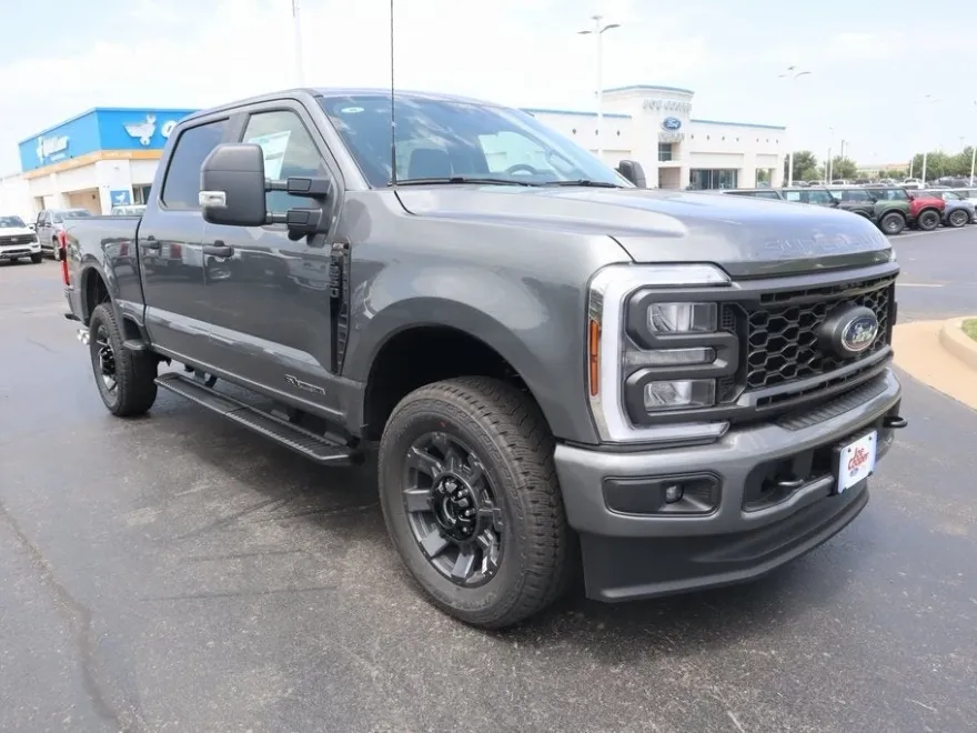 2025 Ford F-250 XL photo 1