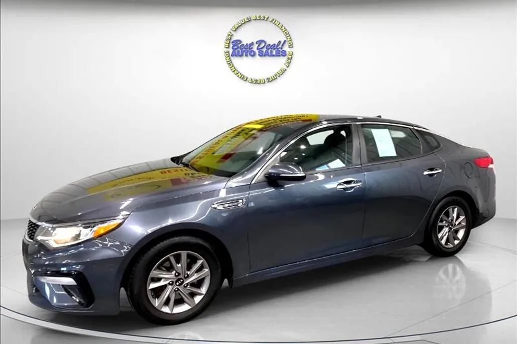2020 Kia Optima LX photo 1