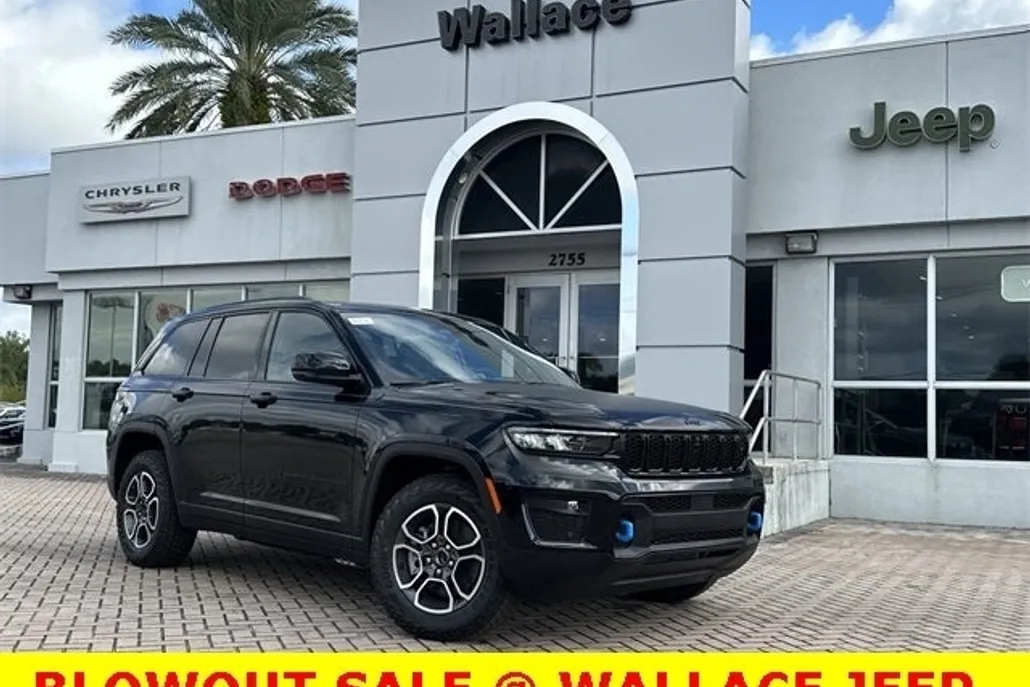2024 Jeep Grand Cherokee Trailhawk 4xe photo 1