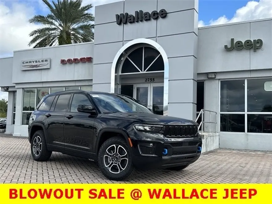 2024 Jeep Grand Cherokee Trailhawk 4xe photo 1