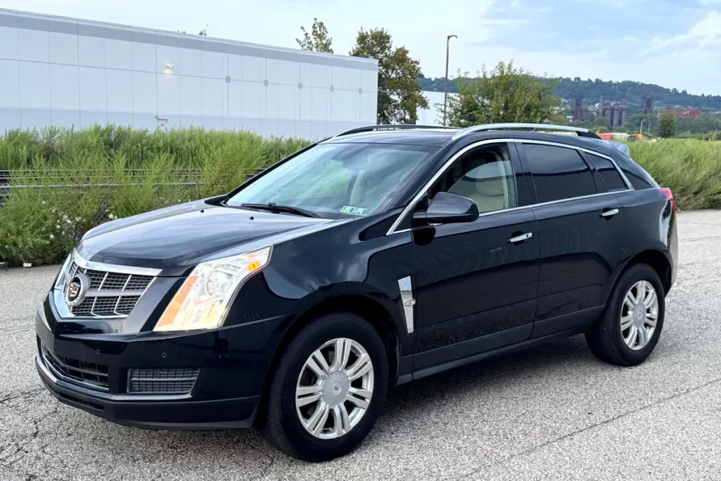 2011 Cadillac SRX Luxury photo 1