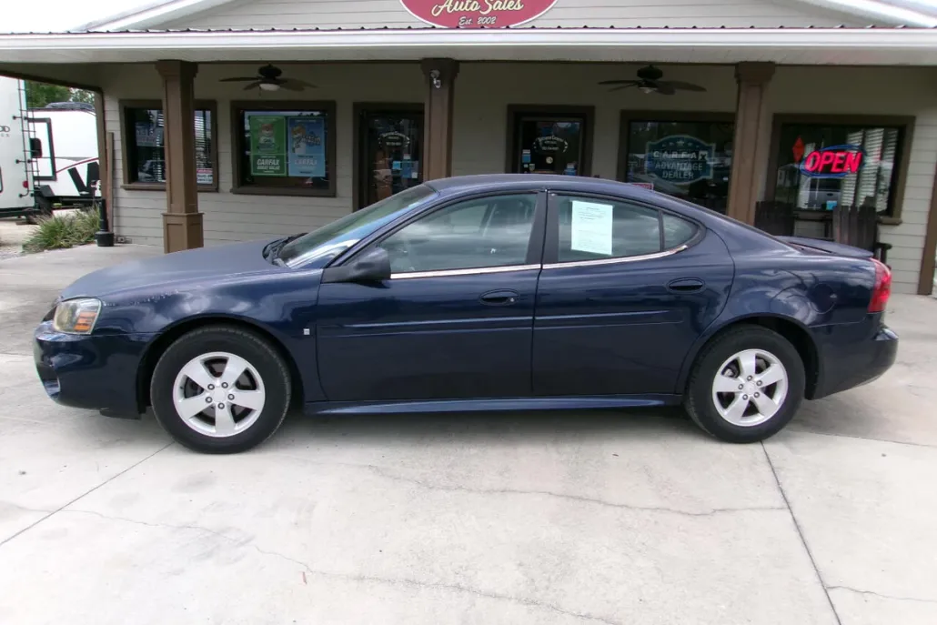 2008 Pontiac Grand Prix SD photo 1