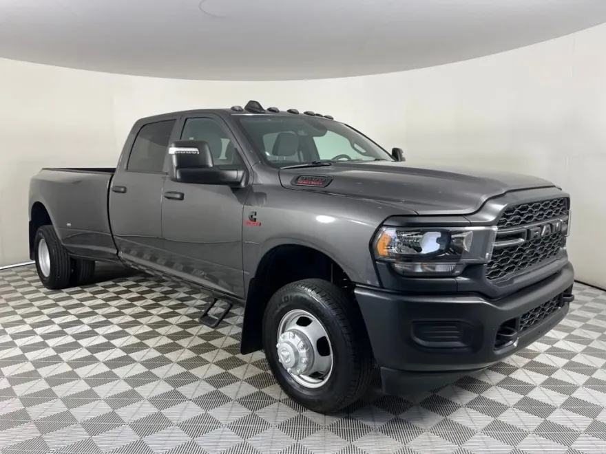 2024 Ram 3500 Tradesman photo 1