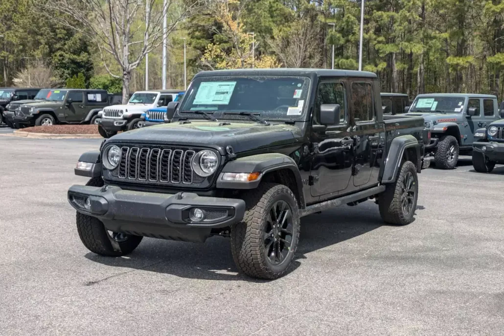 2025 Jeep Gladiator Sport photo 1