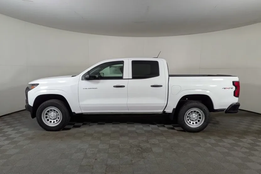 2025 Chevrolet Colorado LT photo 1