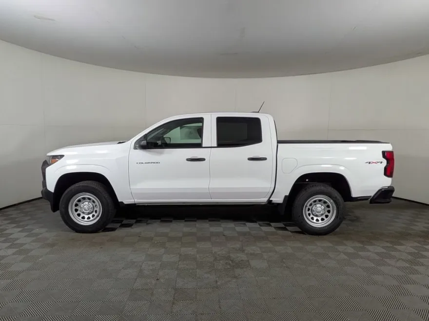 2025 Chevrolet Colorado LT photo 1