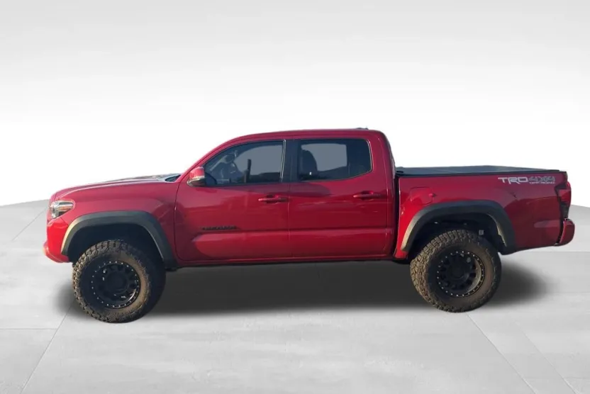 2019 Toyota Tacoma TRD Off-Road photo 1