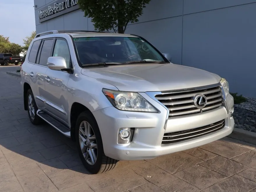 2014 Lexus LX 570 photo 1