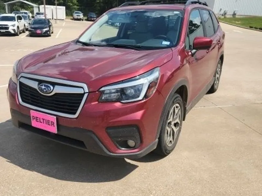 2021 Subaru Forester Premium photo 1