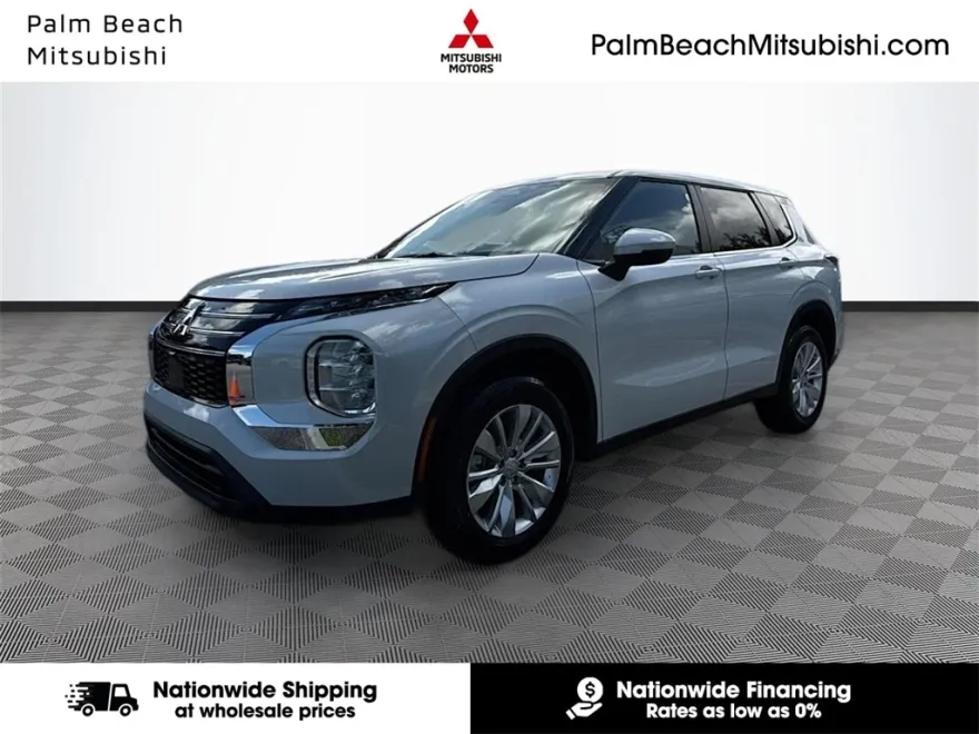 2025 Mitsubishi Outlander ES photo 1