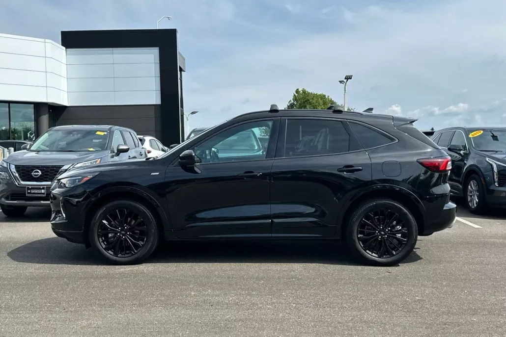 2023 Ford Escape ST-Line Elite photo 1