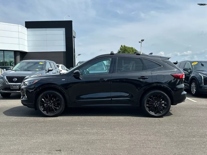 2023 Ford Escape ST-Line Elite photo 1