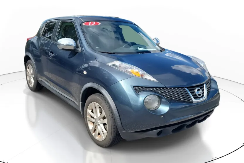 2013 Nissan Juke SV photo 1
