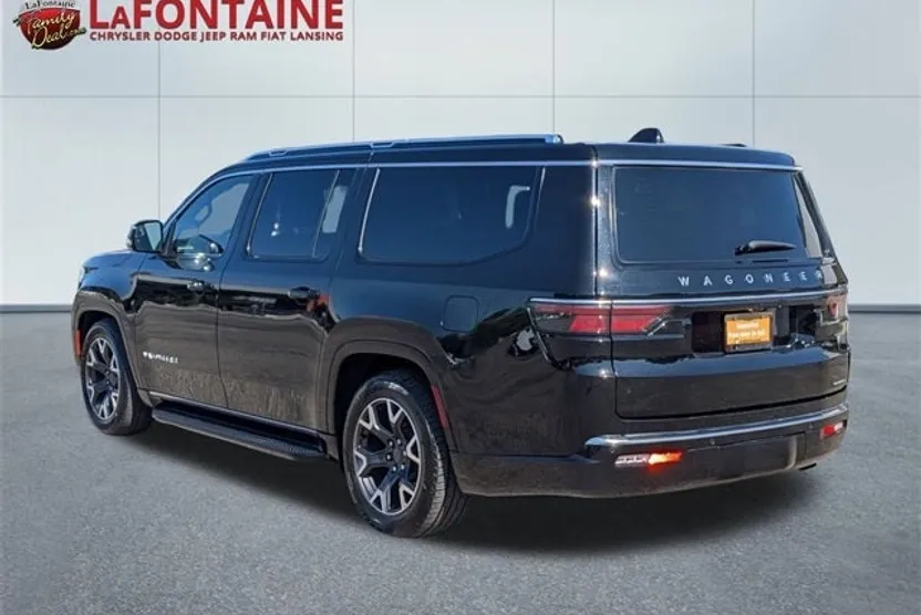 2024 Jeep Wagoneer L Series III photo 1