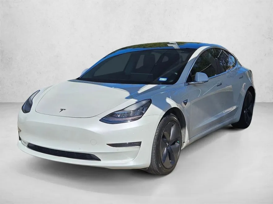 2020 Tesla Model 3 Standard Range Plus photo 1