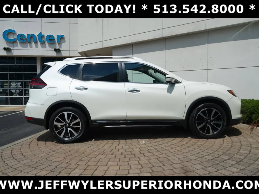 2020 Nissan Rogue SL photo 1