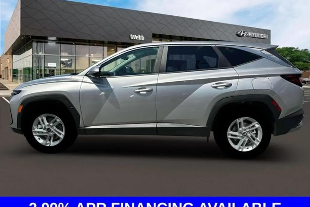 2025 Hyundai Tucson SE photo 1