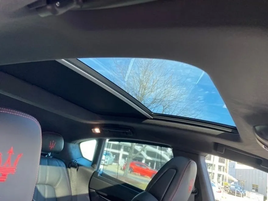 2024 Maserati Levante Modena photo 40