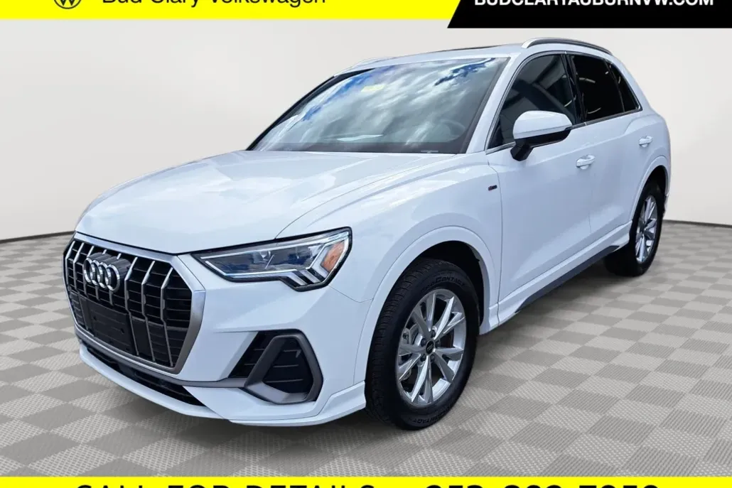 2024 Audi Q3 S line Premium photo 1