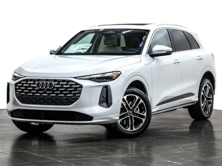 2025 Audi Q5 Premium photo 1