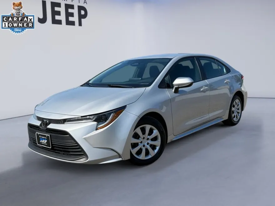 2024 Toyota Corolla LE photo 1