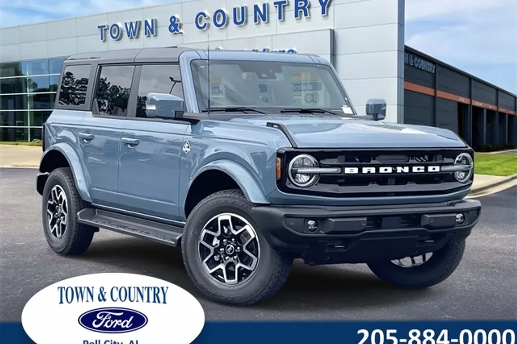 2025 Ford Bronco Outer Banks photo 1